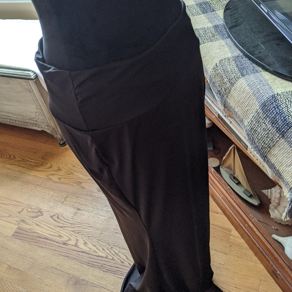 SOLD skirts BUNDLE AND SAVE I ALSO ACCEPT OFFERS F - Picture 2 of 7